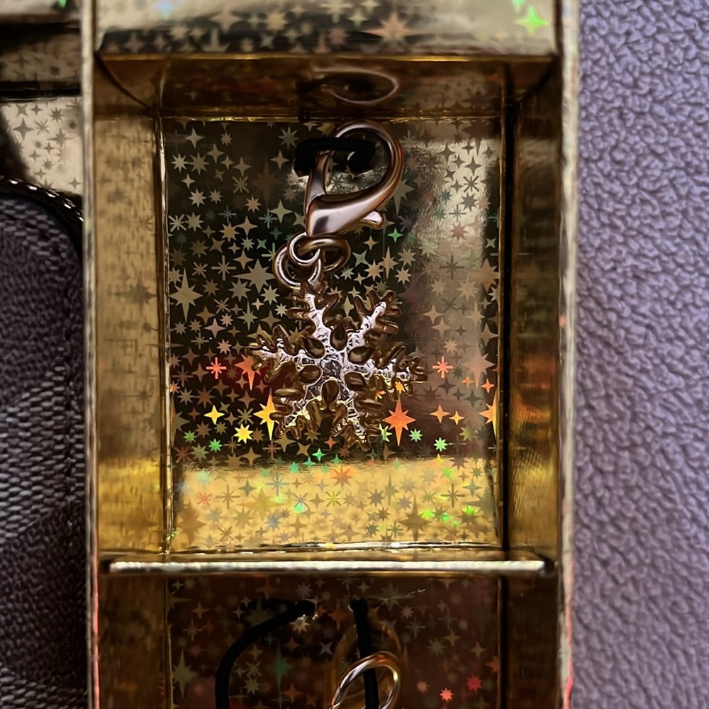 Coach wristlet - Picture 4 of 5
